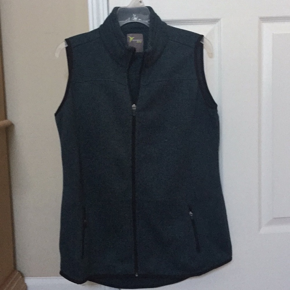 2 Old Navy Active Sweater Vests